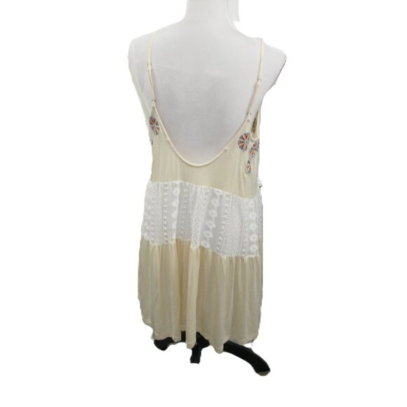 POL Cream Boho Embroidered Oversized Knit Tank Size Small - Picture 4 of 6